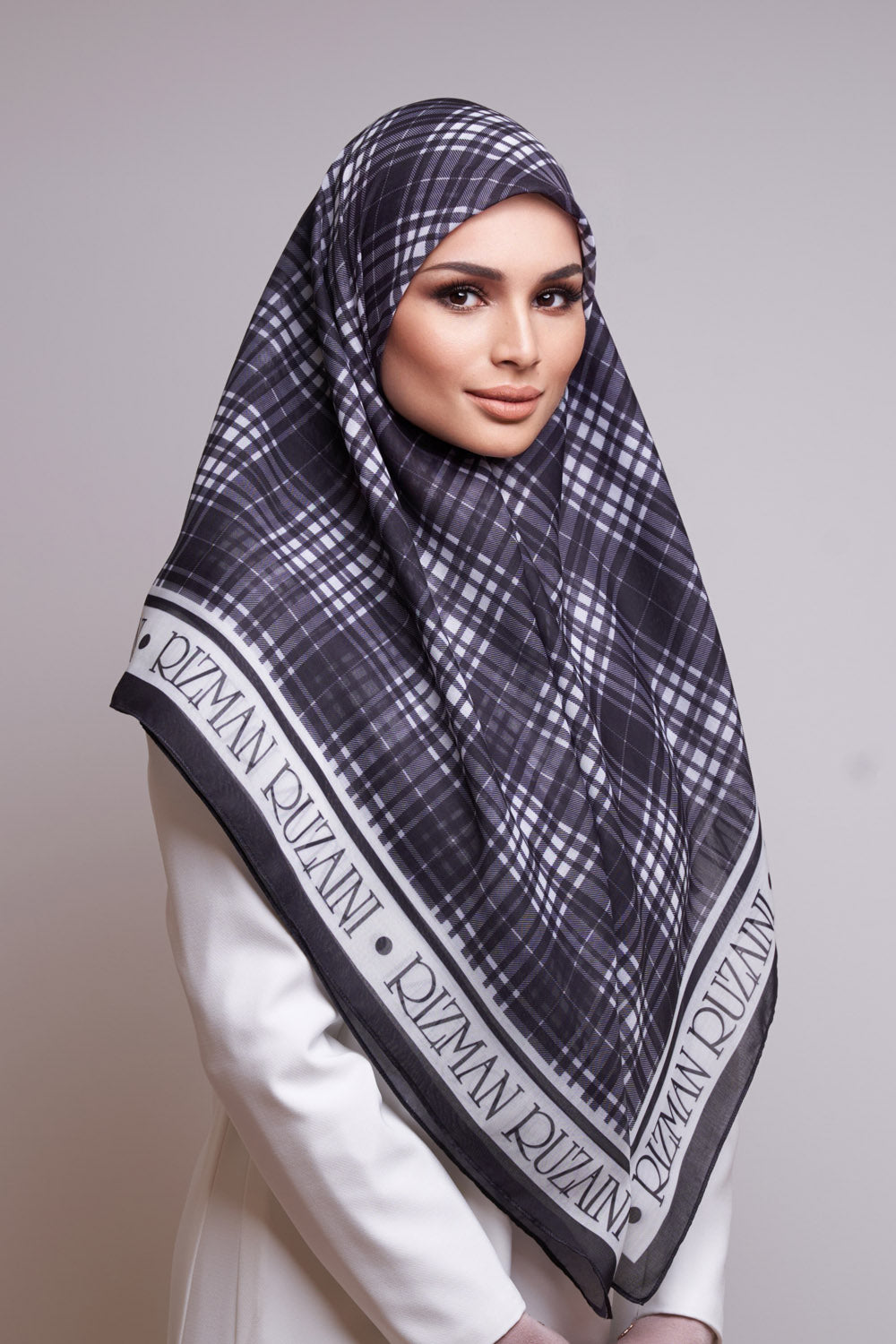 RR Checked Cotton Scarf in Black